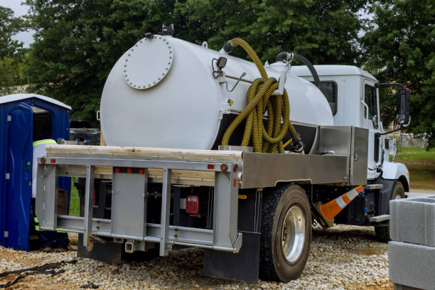 Portable Toilet Options We Offer in Bay Hill, FL